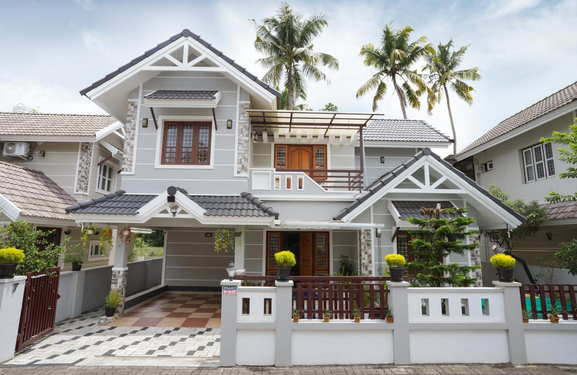 Swapna Home Suites 니둠바서리 외부 사진